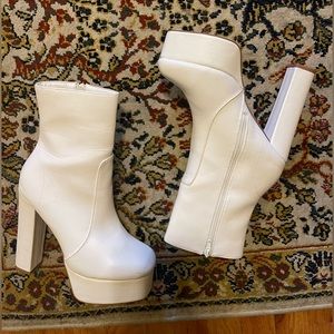 Liliana Square Toe Chunky Platform Bootie